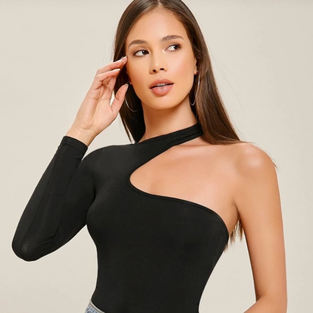 One Shoulder Form Fitted Top